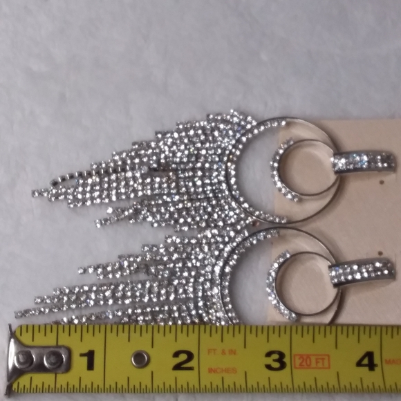 Hoop Dangle Pierce Earrings Clear Rhinestones Silver Tone Daisy Fuentes Luxe - Picture 4 of 6